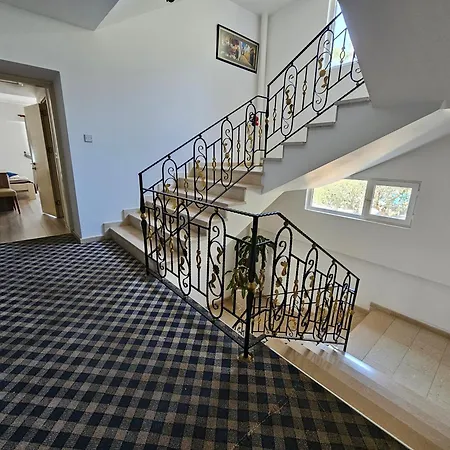 Park Palace 키레니아