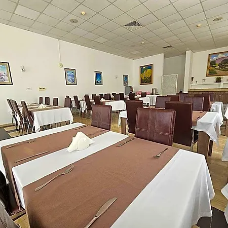 Hotell Park Palace 3*
