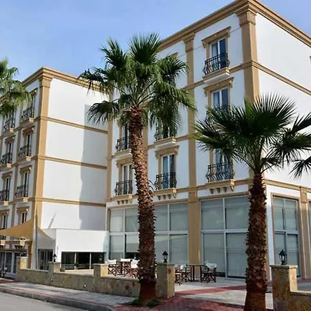 호텔 Park Palace 키레니아