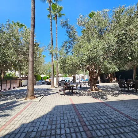 מלון Park Palace