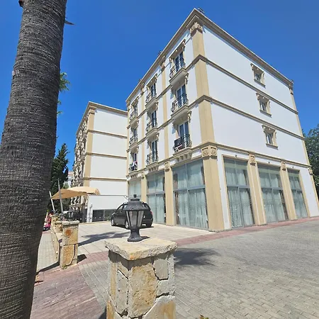 מלון Park Palace 3*