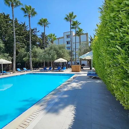 מלון Park Palace