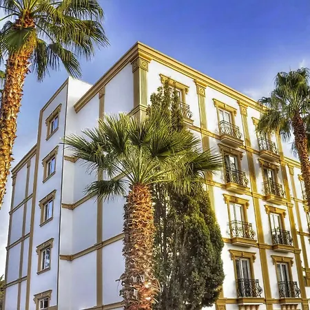 Park Palace קיירניה